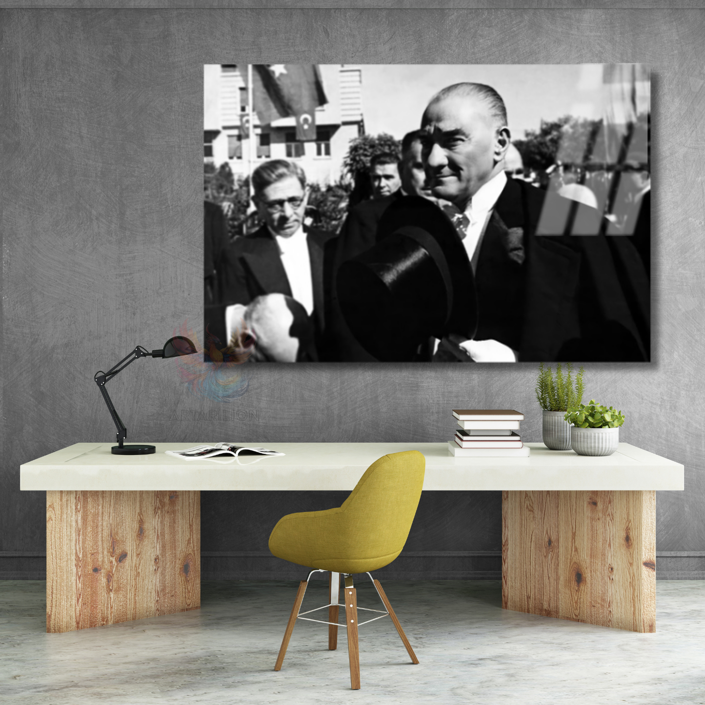 Siyah Beyaz Atatürk Cam Tablo Şapka Tutan Atatürk Tablosu Ofis Tablosu Duvar Dekoru