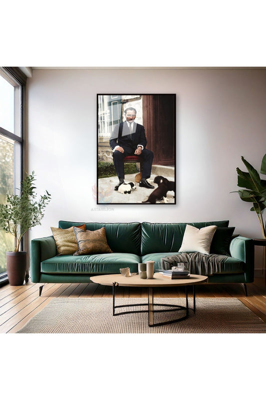 Takım Elbiseli Atatürk Metal Çerçeveli Cam Duvar Tablosu Dikey Tablo Ev Ofis Dekoru