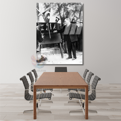 Atatürk Baş Öğretmen Cam Tablo Dikey Duvar Tablosu Okul Ofis Tablosu